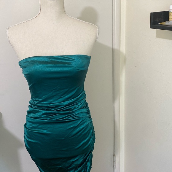 Meshki Strapless Dress - Picture 2 of 3